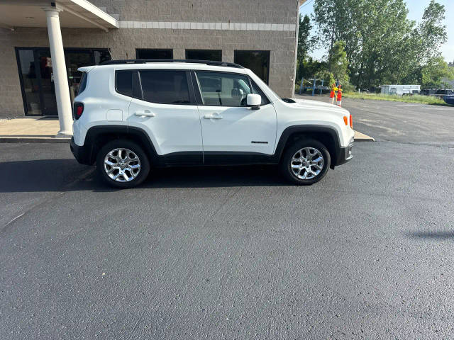 2018 Jeep Renegade Latitude 4WD photo