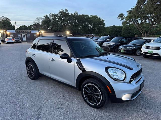 2016 MINI Countryman S FWD photo