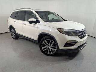 2018 Honda Pilot Touring FWD photo