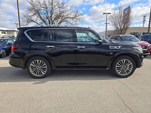 2018 Infiniti QX80 4WD photo