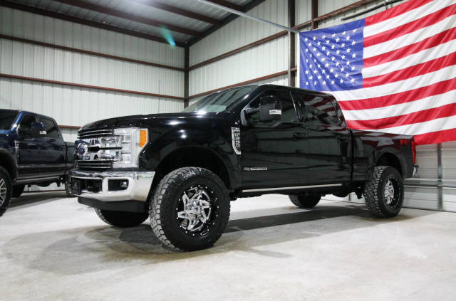 2018 Ford F-250 Super Duty LARIAT 4WD photo