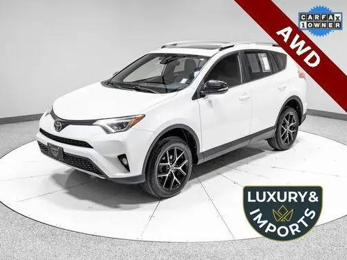 2018 Toyota RAV4 SE AWD photo