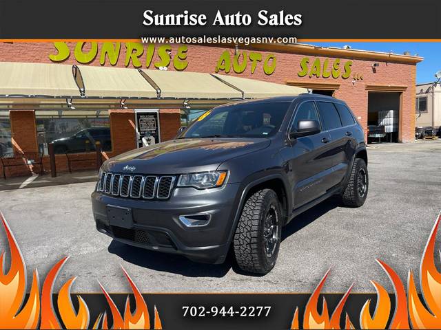 2018 Jeep Grand Cherokee Laredo E 4WD photo