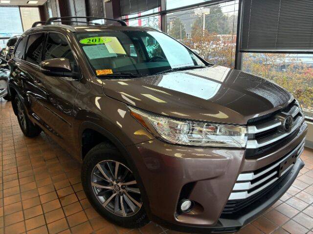 2018 Toyota Highlander XLE AWD photo