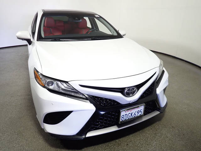 2018 Toyota Camry XSE FWD photo