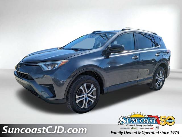 2018 Toyota RAV4 LE FWD photo