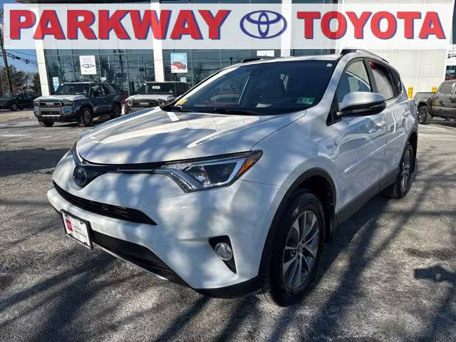 2018 Toyota RAV4 Hybrid XLE AWD photo