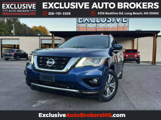 2017 Nissan Pathfinder SV FWD photo