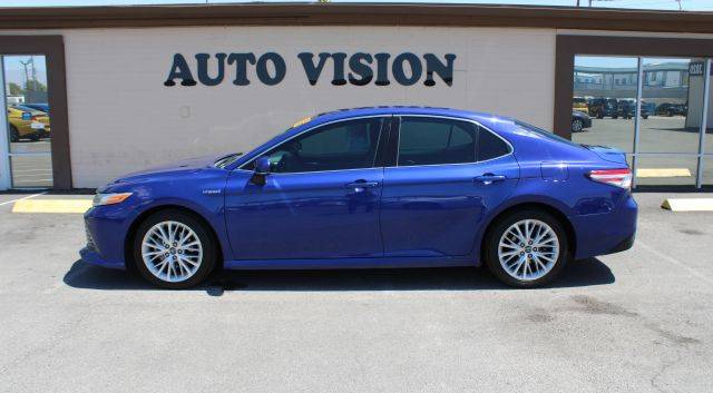 2018 Toyota Camry Hybrid XLE FWD photo