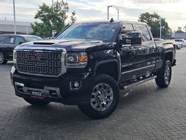 2018 GMC Sierra 2500HD Denali 4WD photo
