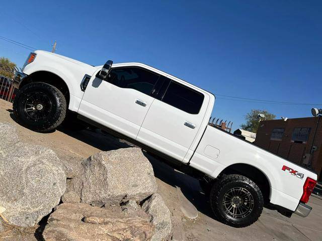 2018 Ford F-250 Super Duty LARIAT 4WD photo