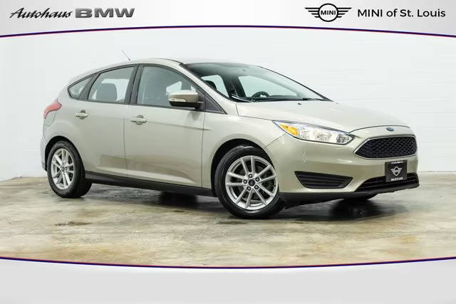 2016 Ford Focus SE FWD photo