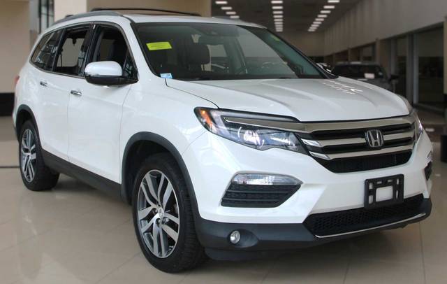 2018 Honda Pilot Elite AWD photo