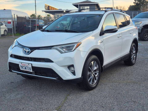2016 Toyota RAV4 XLE AWD photo
