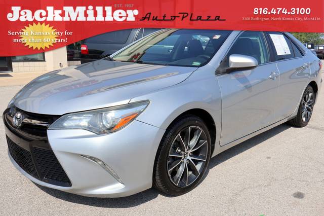 2015 Toyota Camry XSE FWD photo