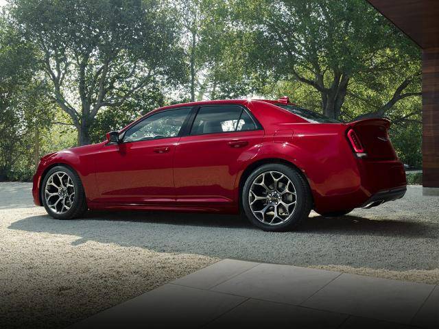 2017 Chrysler 300 Limited RWD photo