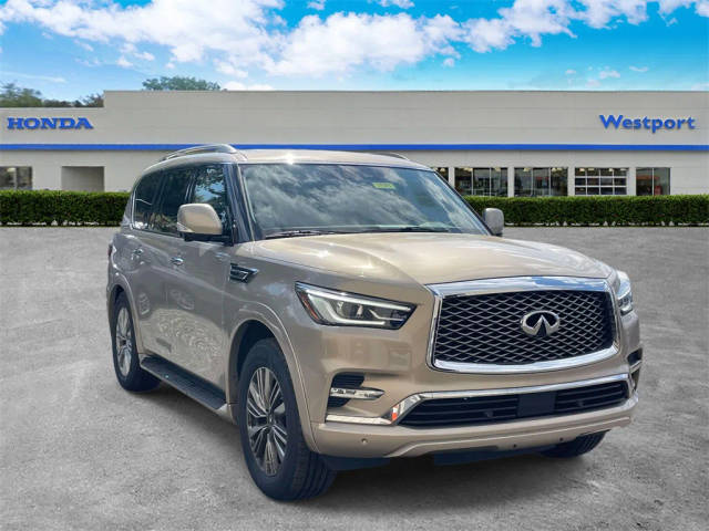 2018 Infiniti QX80 4WD photo