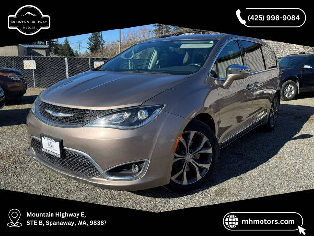 2017 Chrysler Pacifica Minivan Limited FWD photo