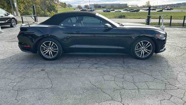 2017 Ford Mustang EcoBoost Premium RWD photo