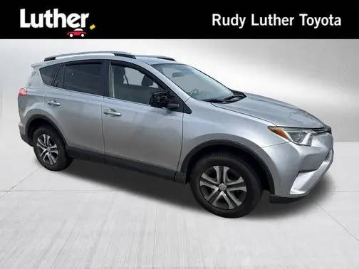 2018 Toyota RAV4 LE AWD photo