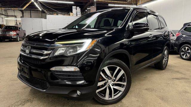 2016 Honda Pilot Touring AWD photo