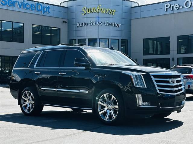 2018 Cadillac Escalade Platinum 4WD photo