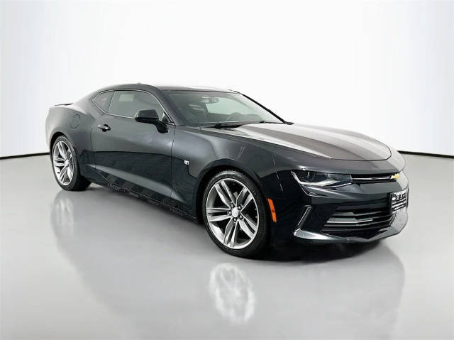 2018 Chevrolet Camaro 1LT RWD photo