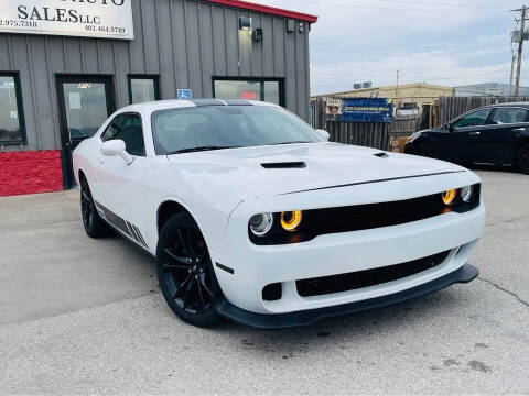 2018 Dodge Challenger SXT RWD photo