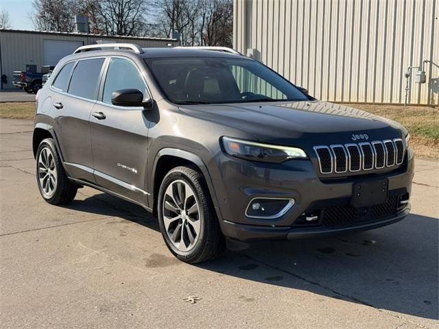 2019 Jeep Cherokee Overland 4WD photo