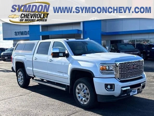 2018 GMC Sierra 2500HD Denali 4WD photo