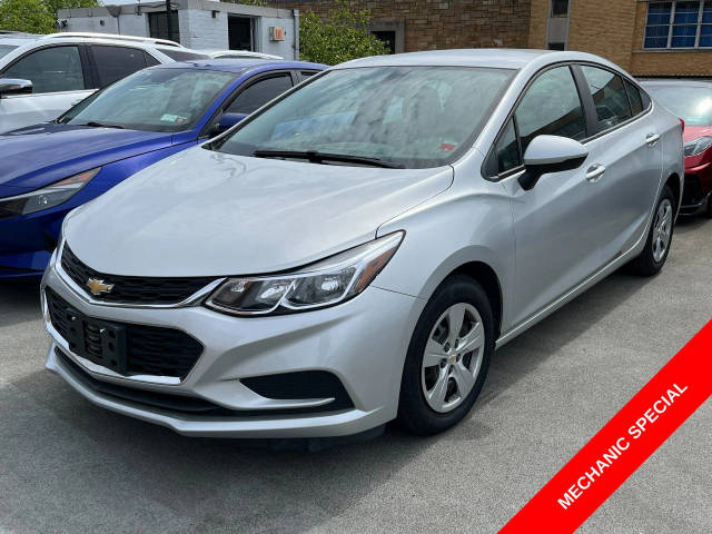 2018 Chevrolet Cruze LS FWD photo