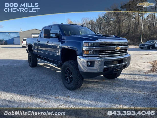 2018 Chevrolet Silverado 2500HD LT 4WD photo