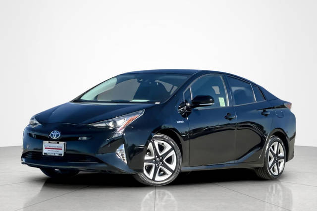 2018 Toyota Prius Three Touring FWD photo