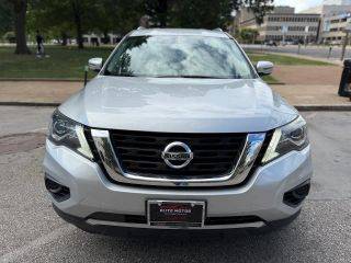 2018 Nissan Pathfinder S 4WD photo