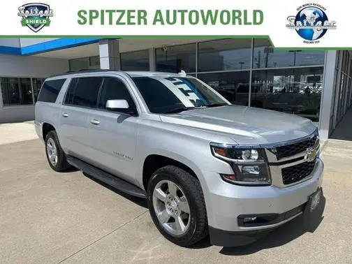 2018 Chevrolet Suburban LT 4WD photo