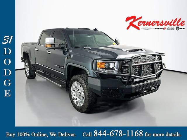 2018 GMC Sierra 2500HD Denali 4WD photo