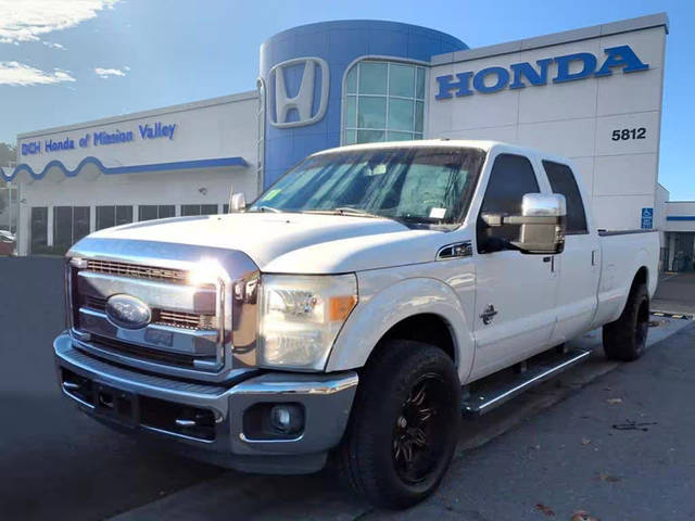 2015 Ford F-250 Super Duty Lariat RWD photo
