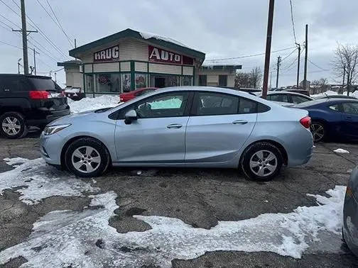 2018 Chevrolet Cruze LS FWD photo