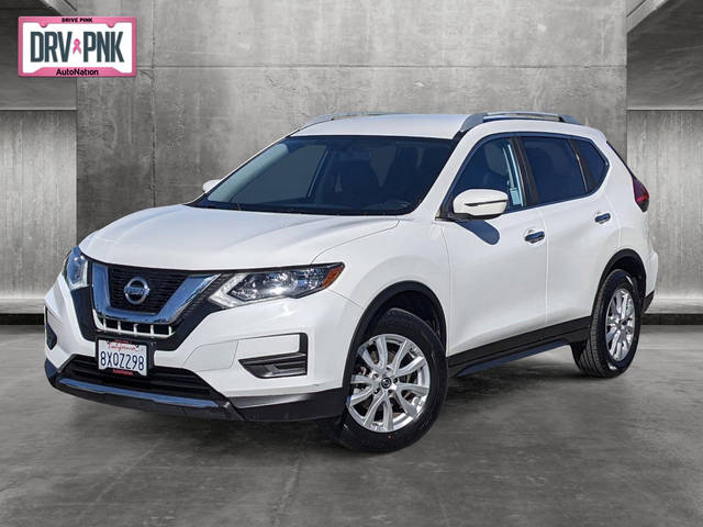 2017 Nissan Rogue SV FWD photo