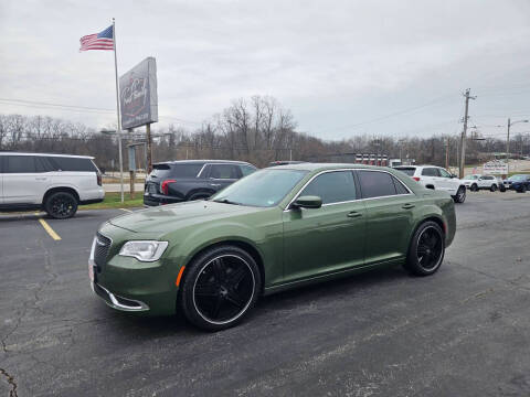 2018 Chrysler 300 Touring RWD photo