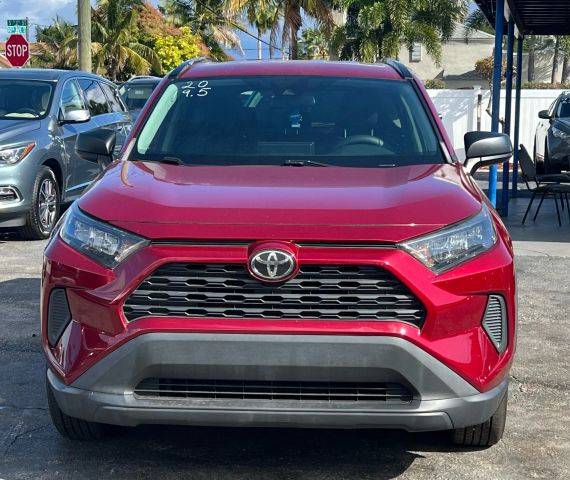 2018 Toyota RAV4 XLE FWD photo