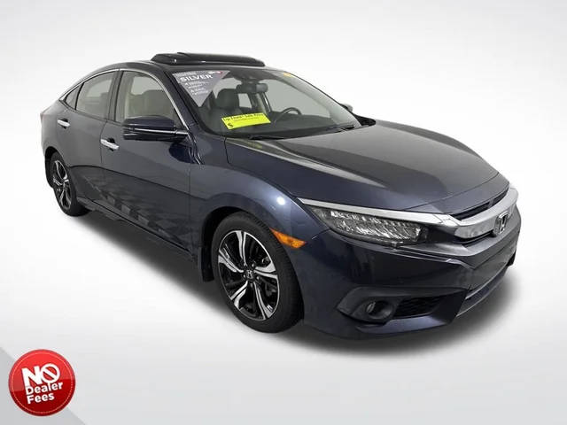 2018 Honda Civic Touring FWD photo