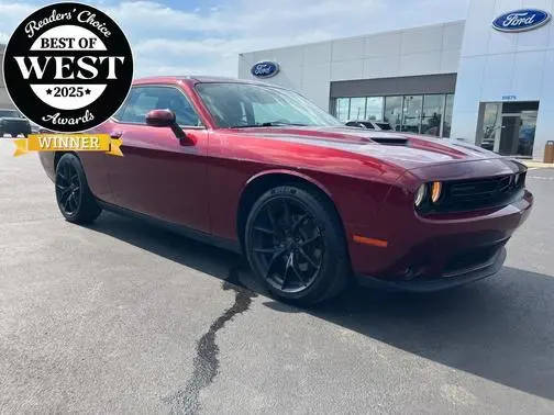2018 Dodge Challenger SXT Plus RWD photo