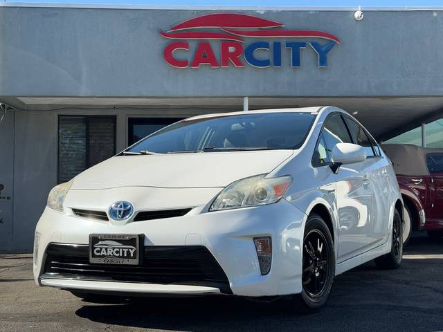2015 Toyota Prius Two FWD photo