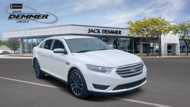 2018 Ford Taurus SEL FWD photo