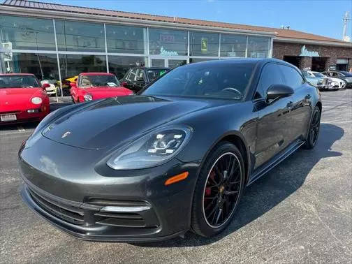 2018 Porsche Panamera 4 AWD photo