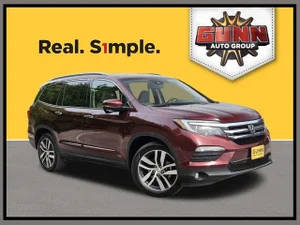 2018 Honda Pilot Touring FWD photo