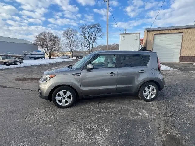 2018 Kia Soul Base FWD photo