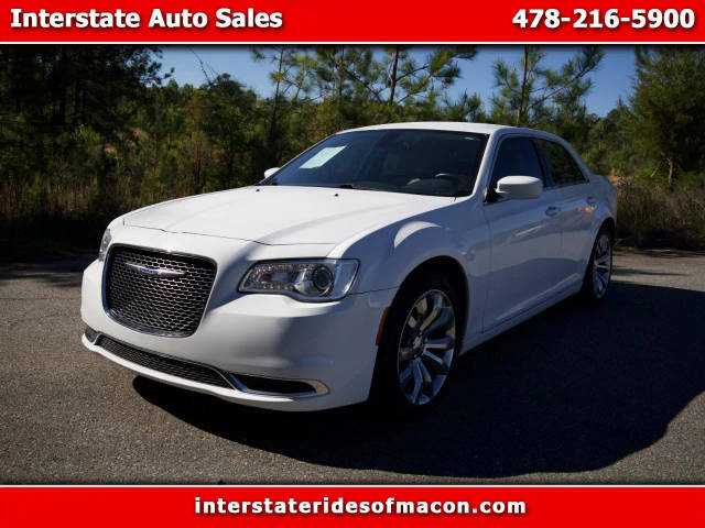 2018 Chrysler 300 Touring L RWD photo