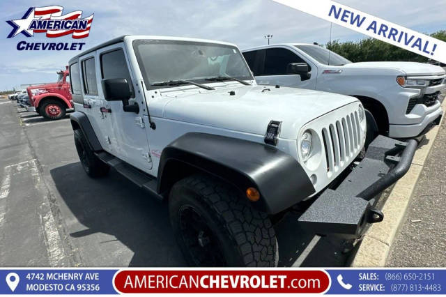 2015 Jeep Wrangler Unlimited Sahara 4WD photo